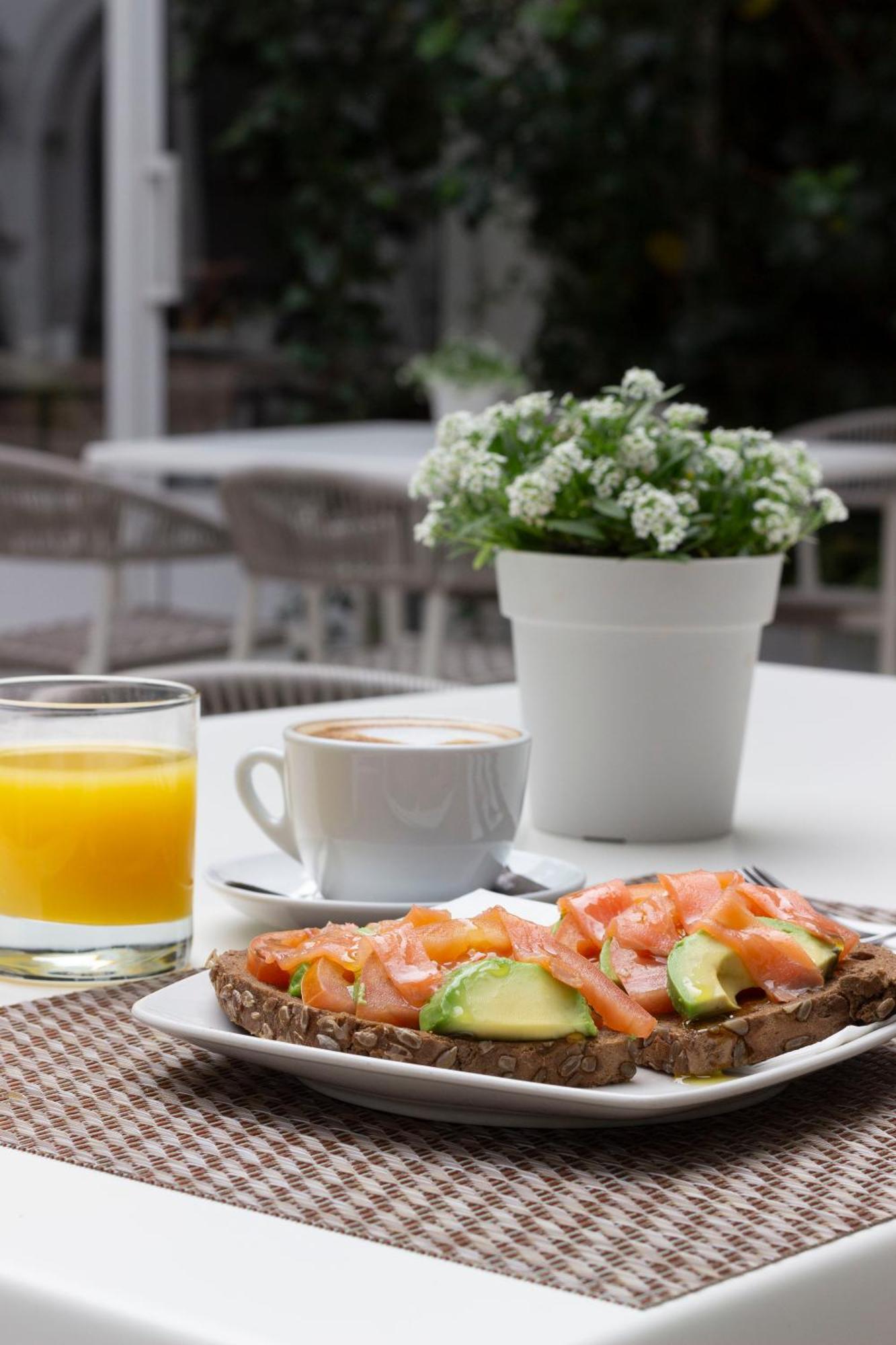 Hotel Alboran Algeciras Zewnętrze zdjęcie